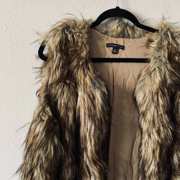 Signature Studio Faux Fur Brown Open Front Vest - Picture 3 of 4